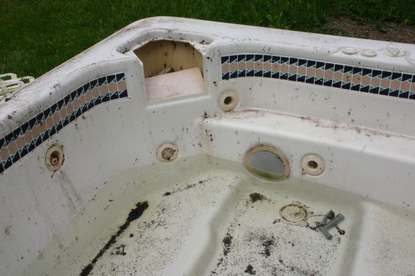 Spa Removal Service in Arlington