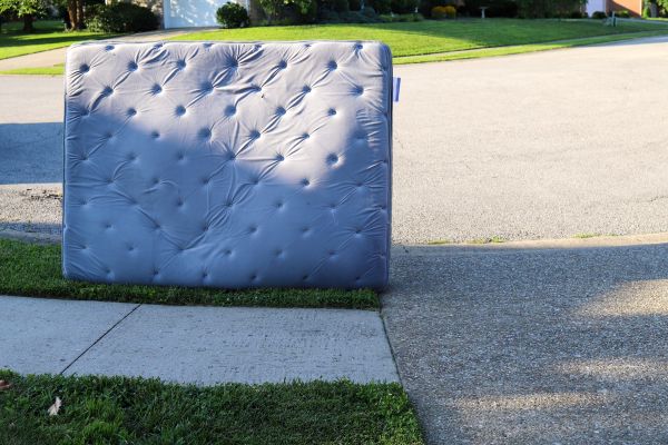 Mattress Removal Service in Arlington